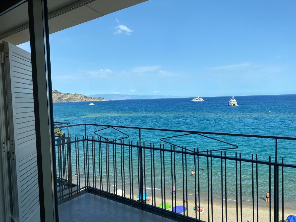 Apartmán La Mansarda Giardini Naxos Exteriér fotografie